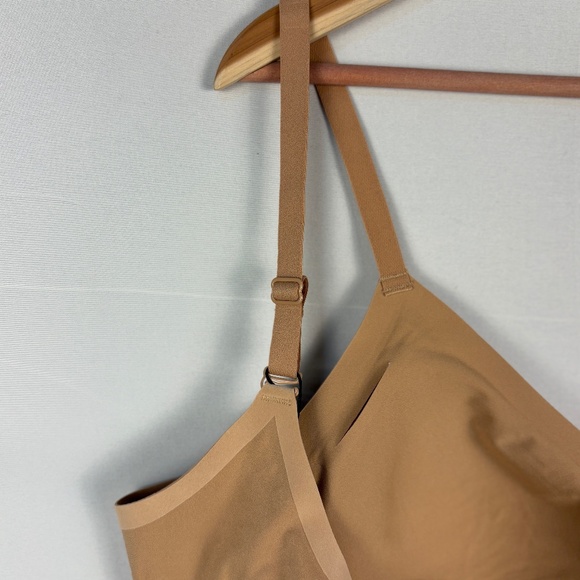 NWT HoneyLove Womens Silhouette Wireless Bonded Support Bra Sz L 38 B/C Sand - Picture 6 of 11